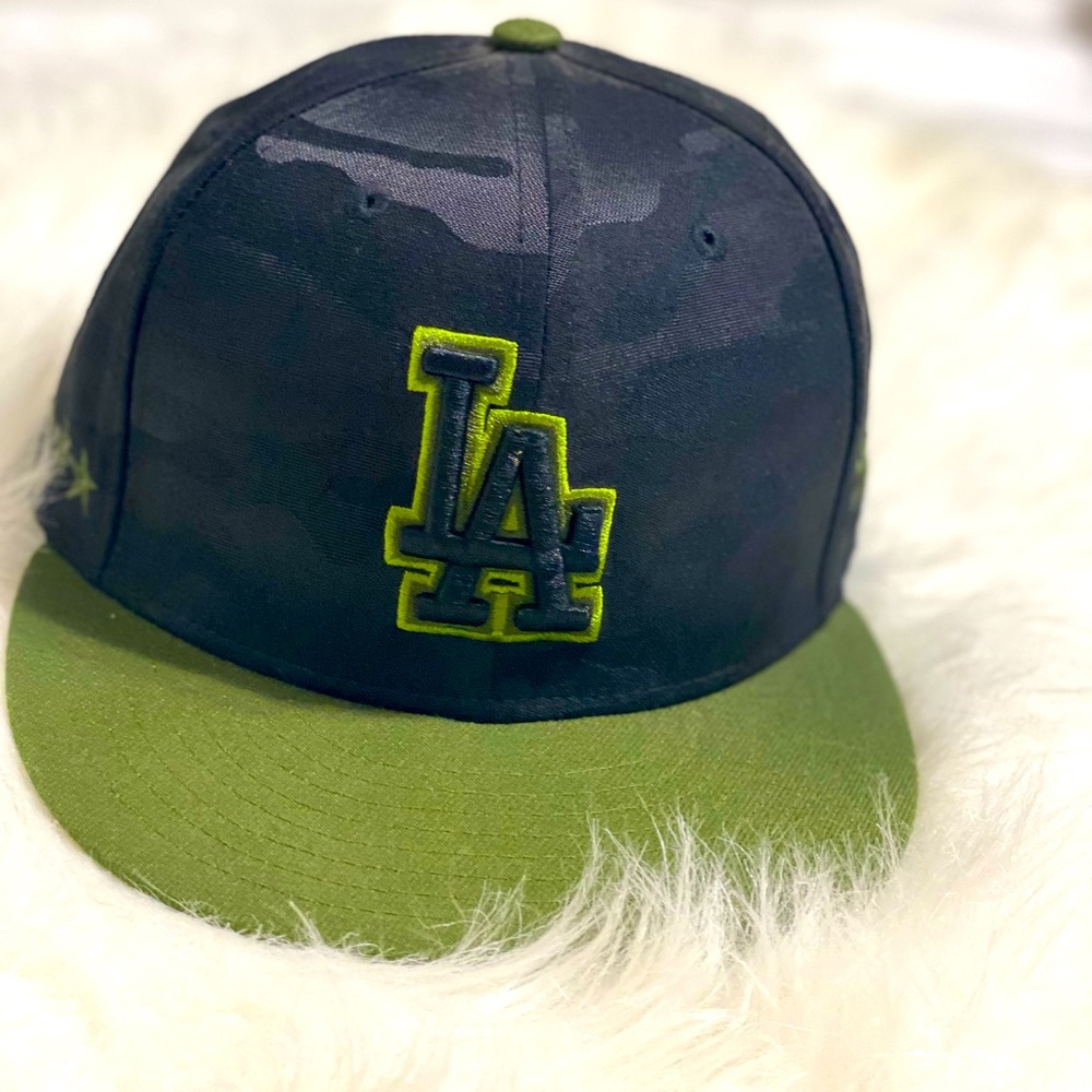 CAMO LA DODGERS FLATBILL CAP.